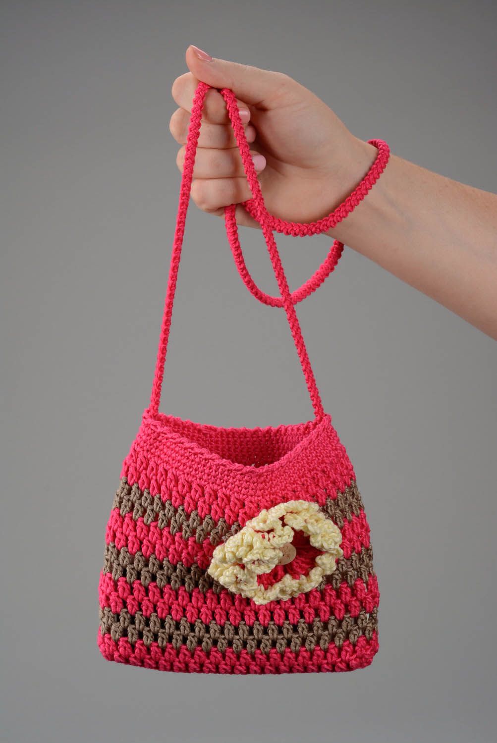 Bolsa tricotada carmesim foto 1