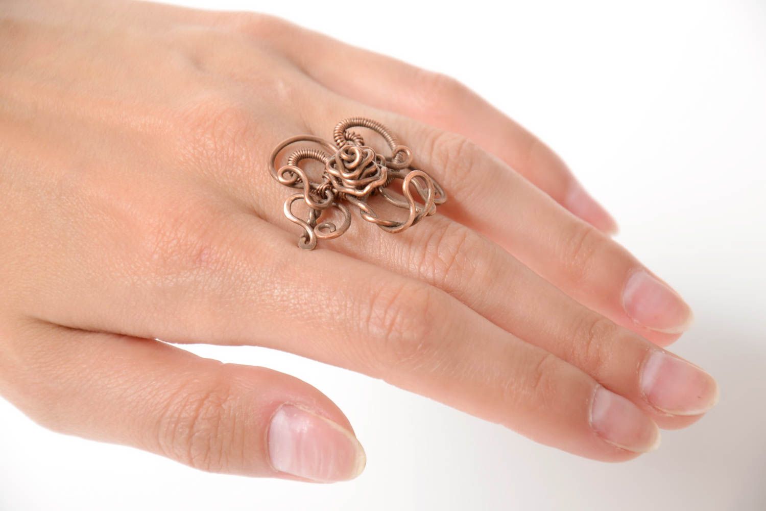Feiner ungewöhnlicher schöner handgemachter Ring Wire Wrap aus Kupfer Draht foto 3