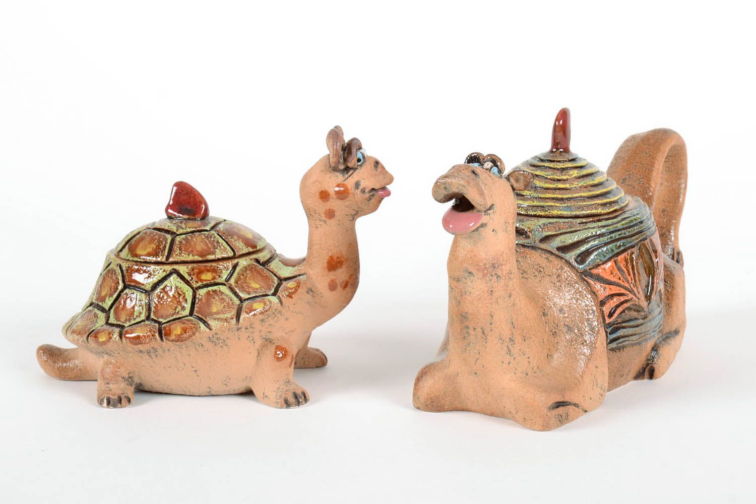 Conjunto de louça de cerâmica O camelo e uma tartaruga foto 4