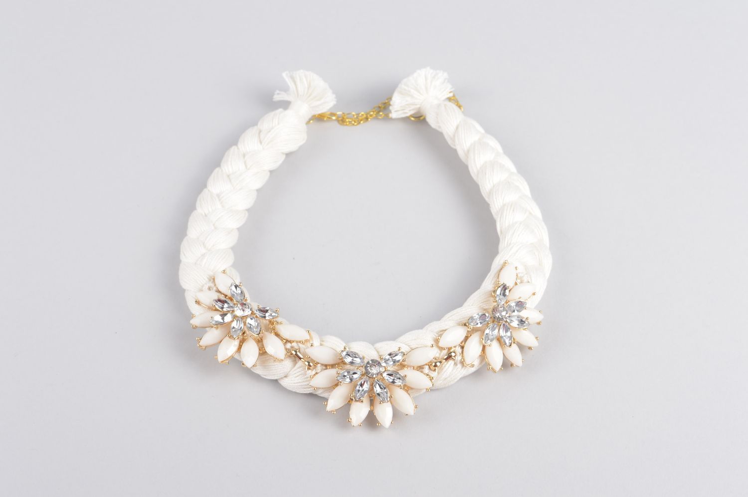 Handmade beautiful jewelry unusual white accessory massive textile necklace photo 1