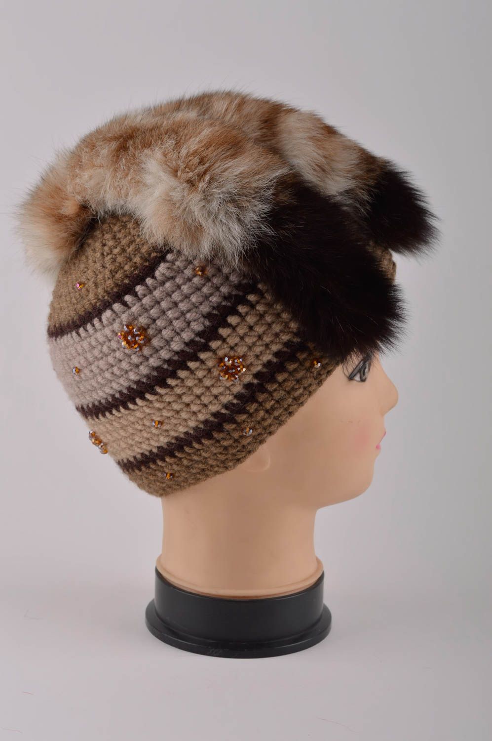 Шапка с мехом барса ручной работы зимняя шапка красивая вязаная шапка женская фото 4