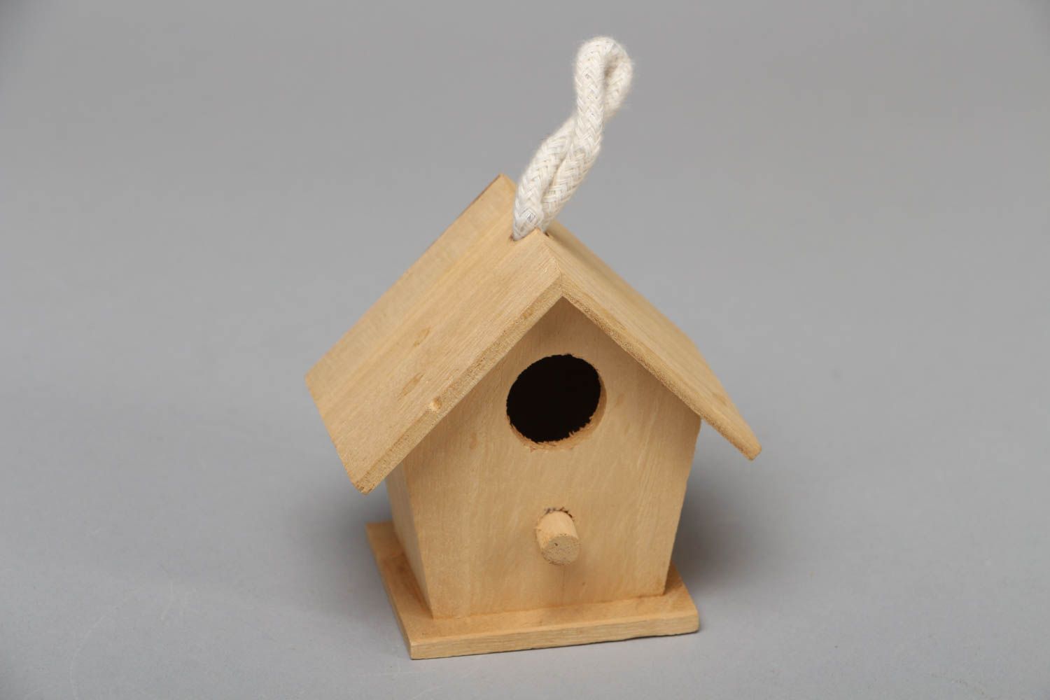 Base para casa de pájaros de madera contrachapada foto 1