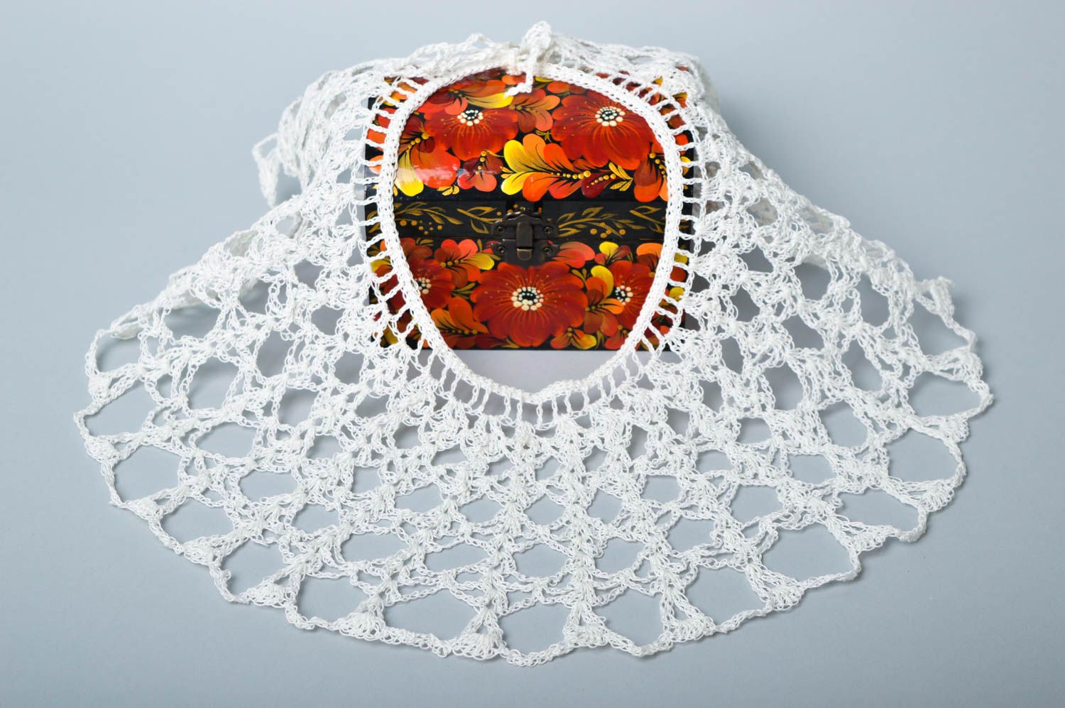 Beautiful handmade crochet collar textile collar design fashion trends photo 1