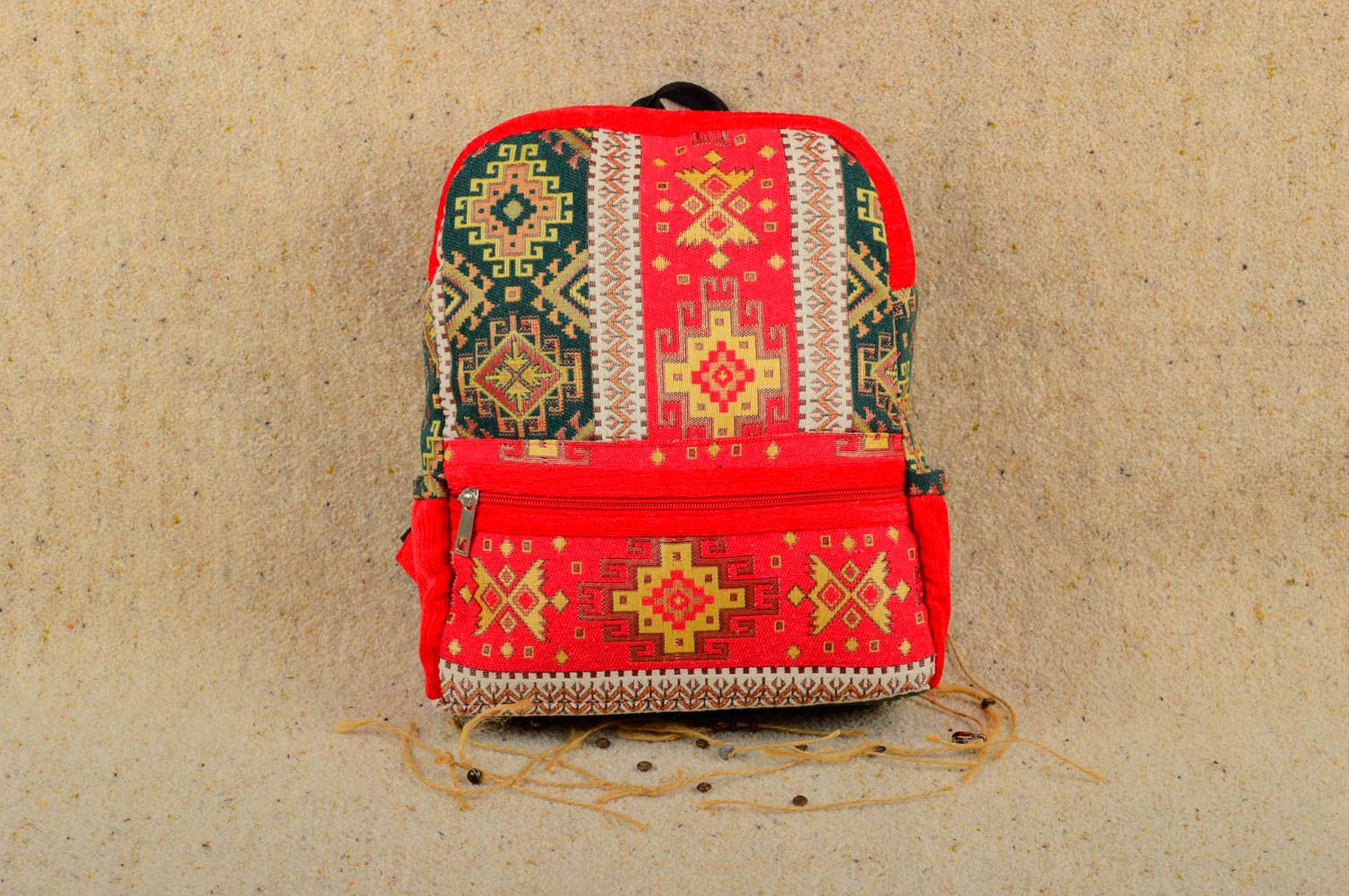 Сумка рюкзак ручной работы рюкзак из ткани детский рюкзак красный с узорами фото 1