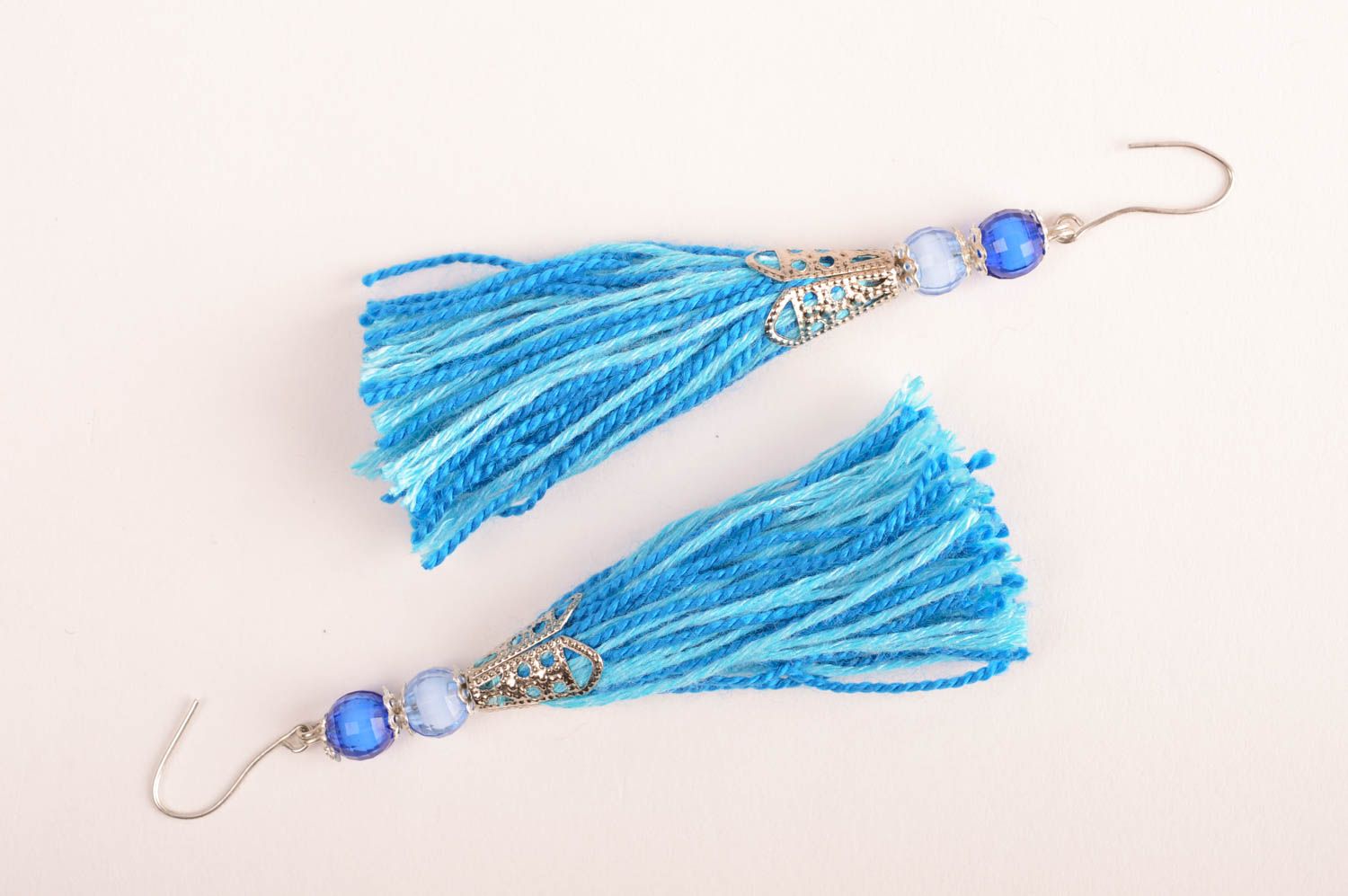 Украшение ручной работы ожерелье на шею длинные серьги голубые оригинальные фото 4