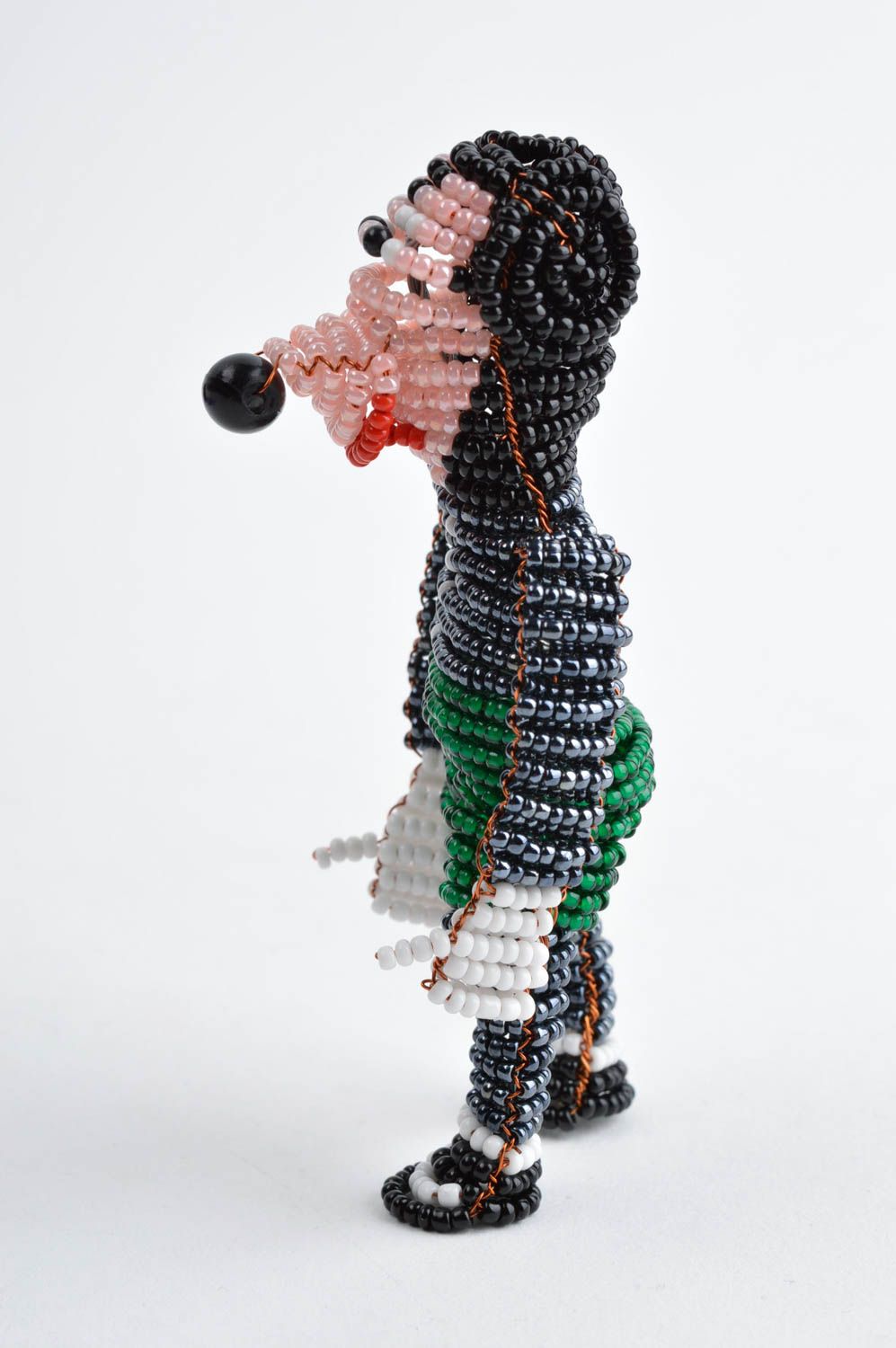 Statuetta a forma di cane fatta a mano figurina decorativa in perline foto 3