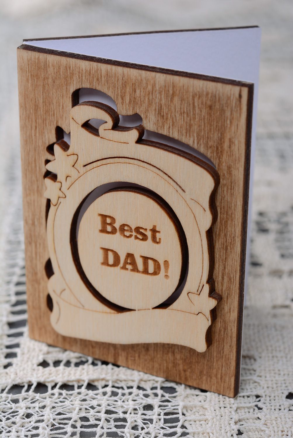 Belle carte de voeux en bois originale décorée faite à la main Best Dad photo 1