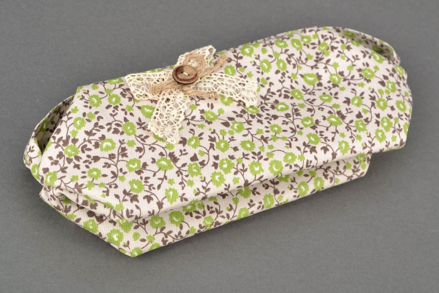 Cotton and polyamide fabric beauty bag with flower print photo 4