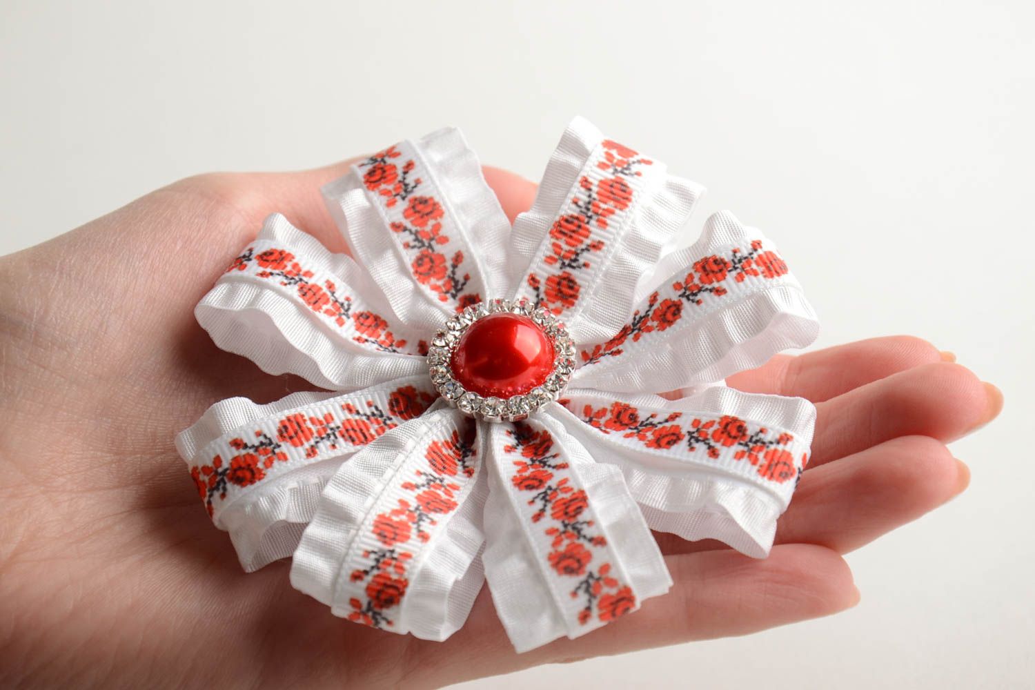 White scrunchy made of rep and satin ribbons with bow handmade designer barrette photo 5