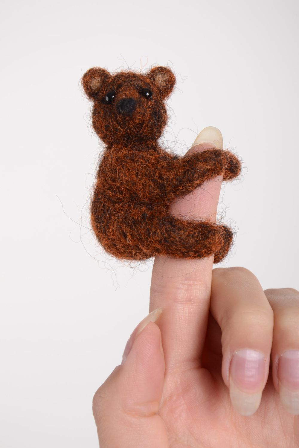 Валяная игрушка хэнд мэйд игрушка из шерсти мягкая игрушка коричневый медвежонок фото 2