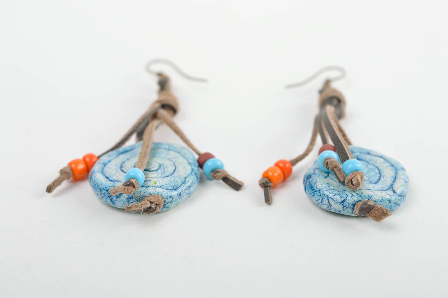 Boucles d'oreilles pendantes bleues design Bijou fait main Accessoires mode photo 4
