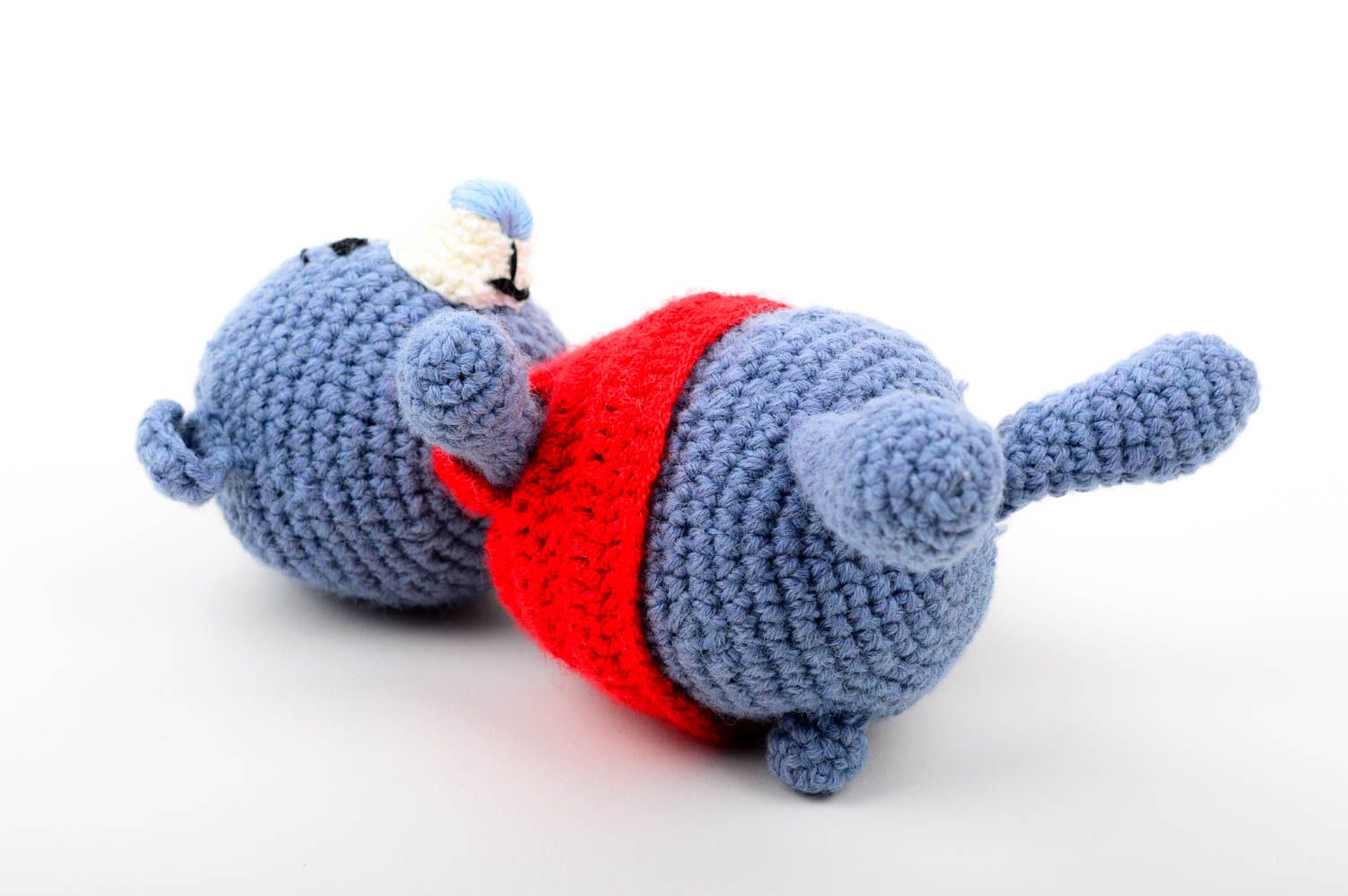 Jouet ours Peluche faite main tricotée au crochet bleu rouge Cadeau enfant photo 5