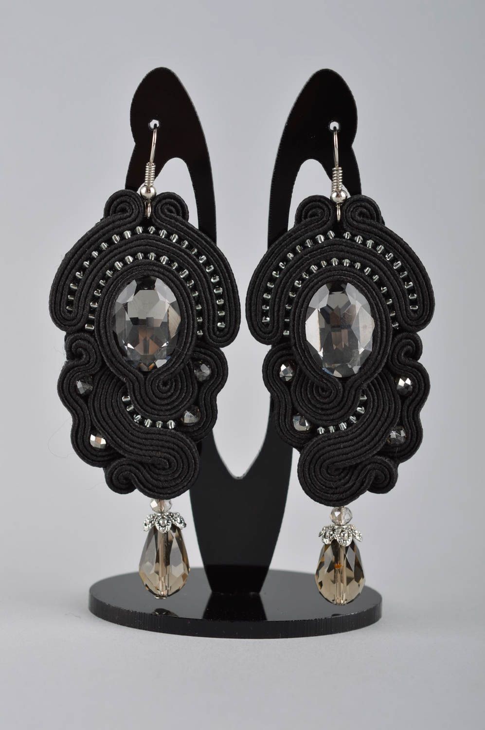 Handgefertigte Soutache Ohrringe lange Ohrhänger Accessoire für Frauen foto 2