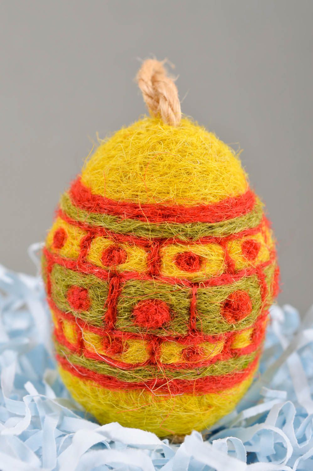 Валяная игрушка ручной работы декор на стену игрушка из шерсти Яркое яйцо фото 1