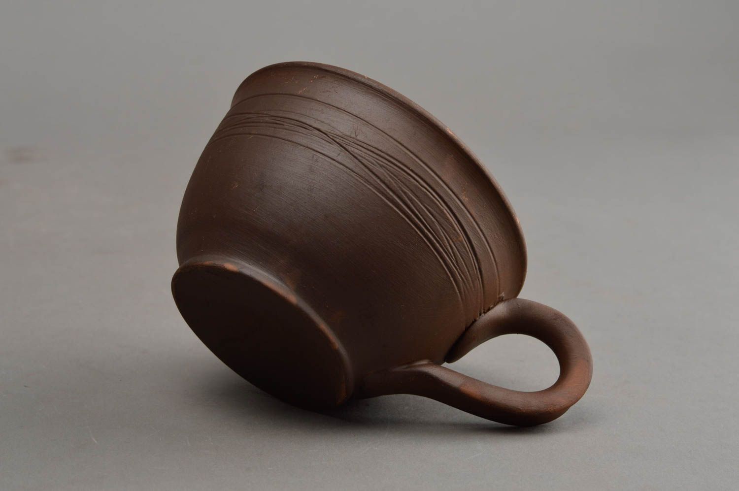 Керамическая чашка для кофе и чая из красной глины небольшая ручной работы фото 4