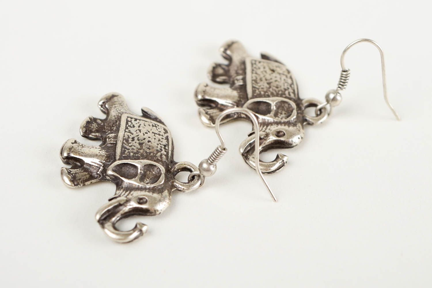 Boucles d'oreilles métal Bijou fait main éléphants design Cadeau pour femme photo 4