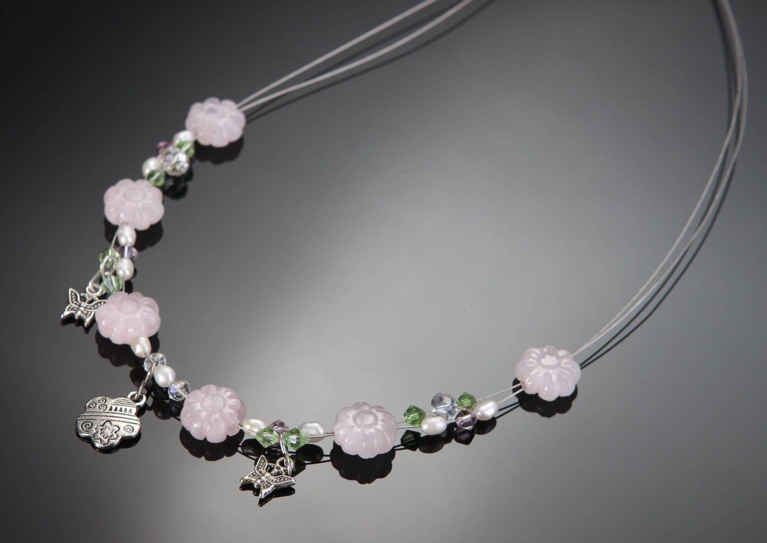 Necklace with natural stones photo 1