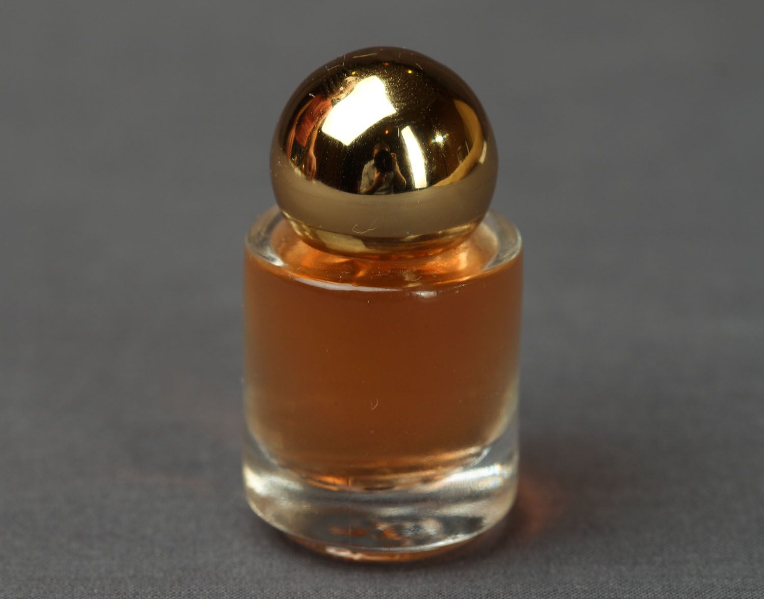 Oil perfume with a sweet smell photo 1