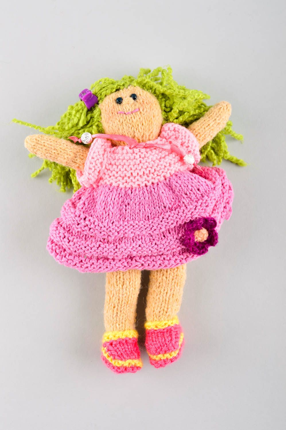 Poupée fille en robe rose Jouet fait main tricoté original Cadeau enfant photo 2
