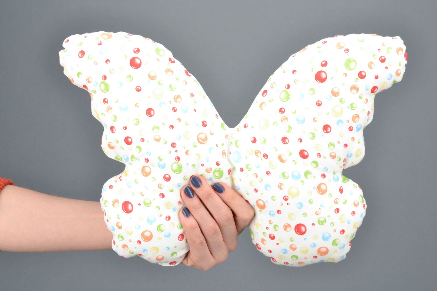 Weiches Kissen aus Stoff Handarbeit Schmetterling foto 2
