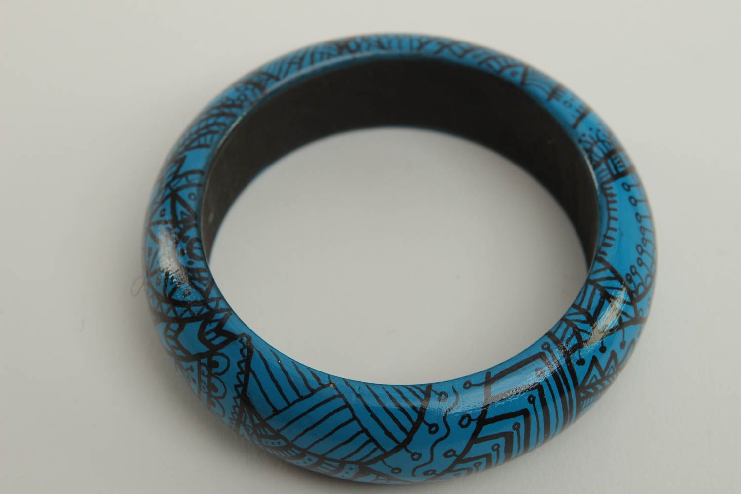 Bracelet jonc bois Bijou fait main en bleu foncé design original Cadeau femme photo 3