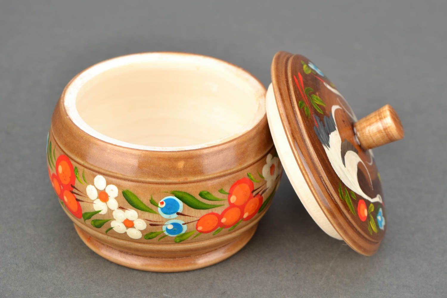 Wooden salt pot with lid Petrikivka photo 4