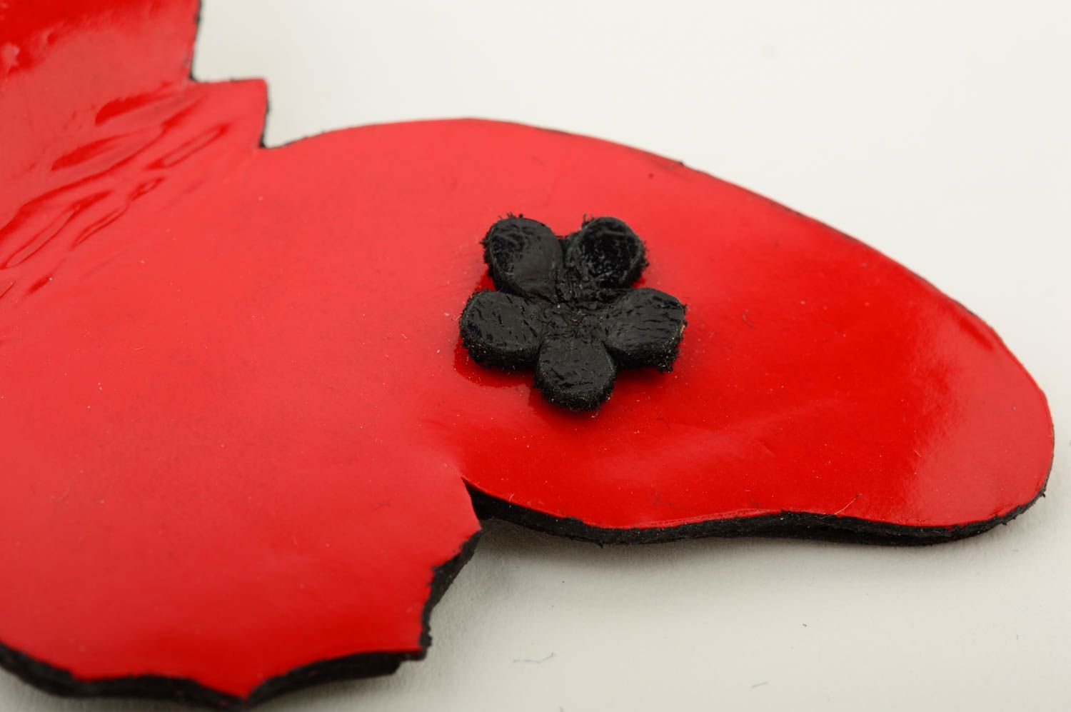 Broche faite main Bijou en cuir naturel papillon rouge Cadeau pour femme photo 4
