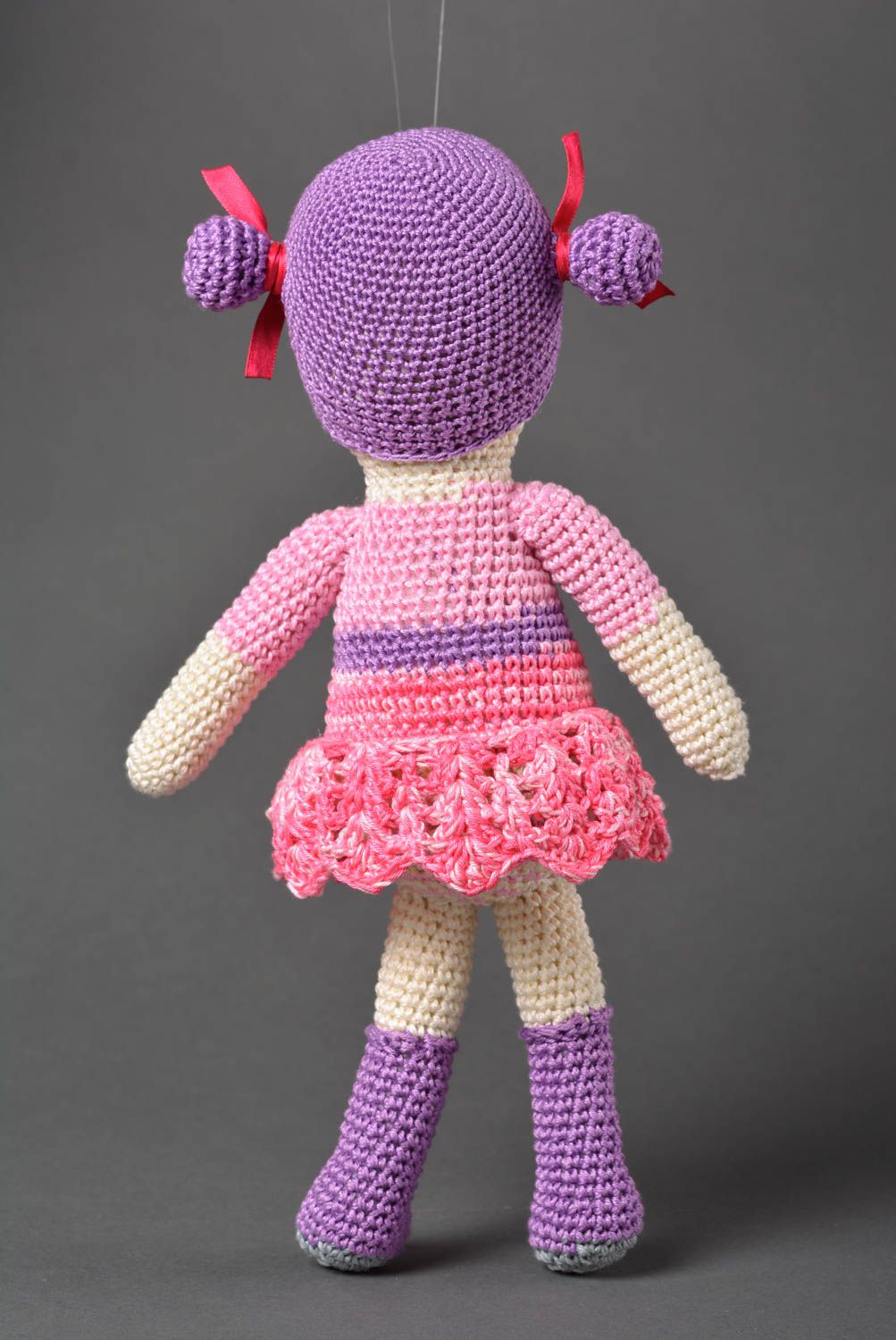Handmade Designer Puppe Stoff Spielzeug niedliches Mädchen gehäkelte Puppe  foto 4