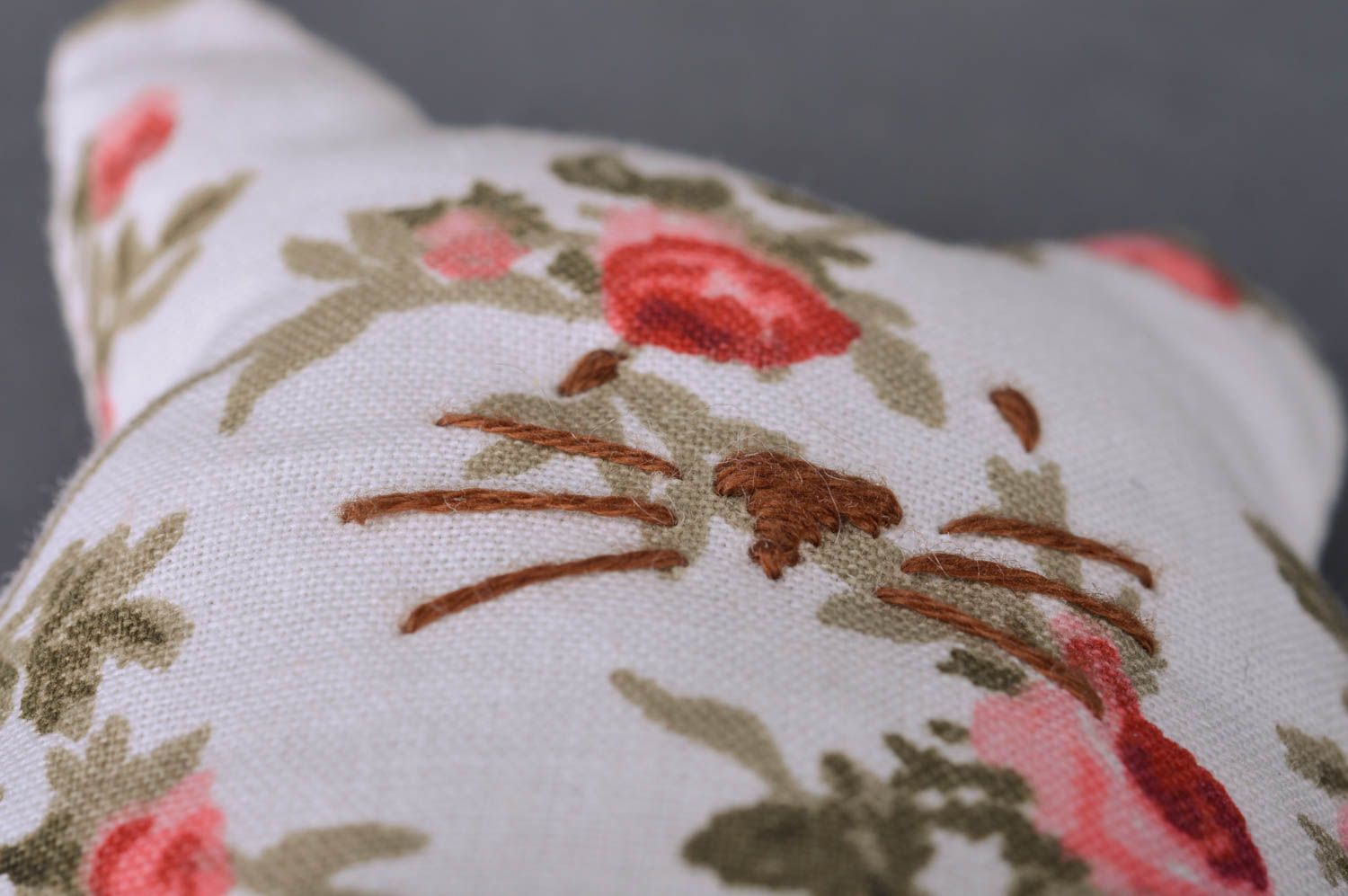 Jouet mou Chat blanc à motif floral en coton joli original fait main pour enfant photo 4
