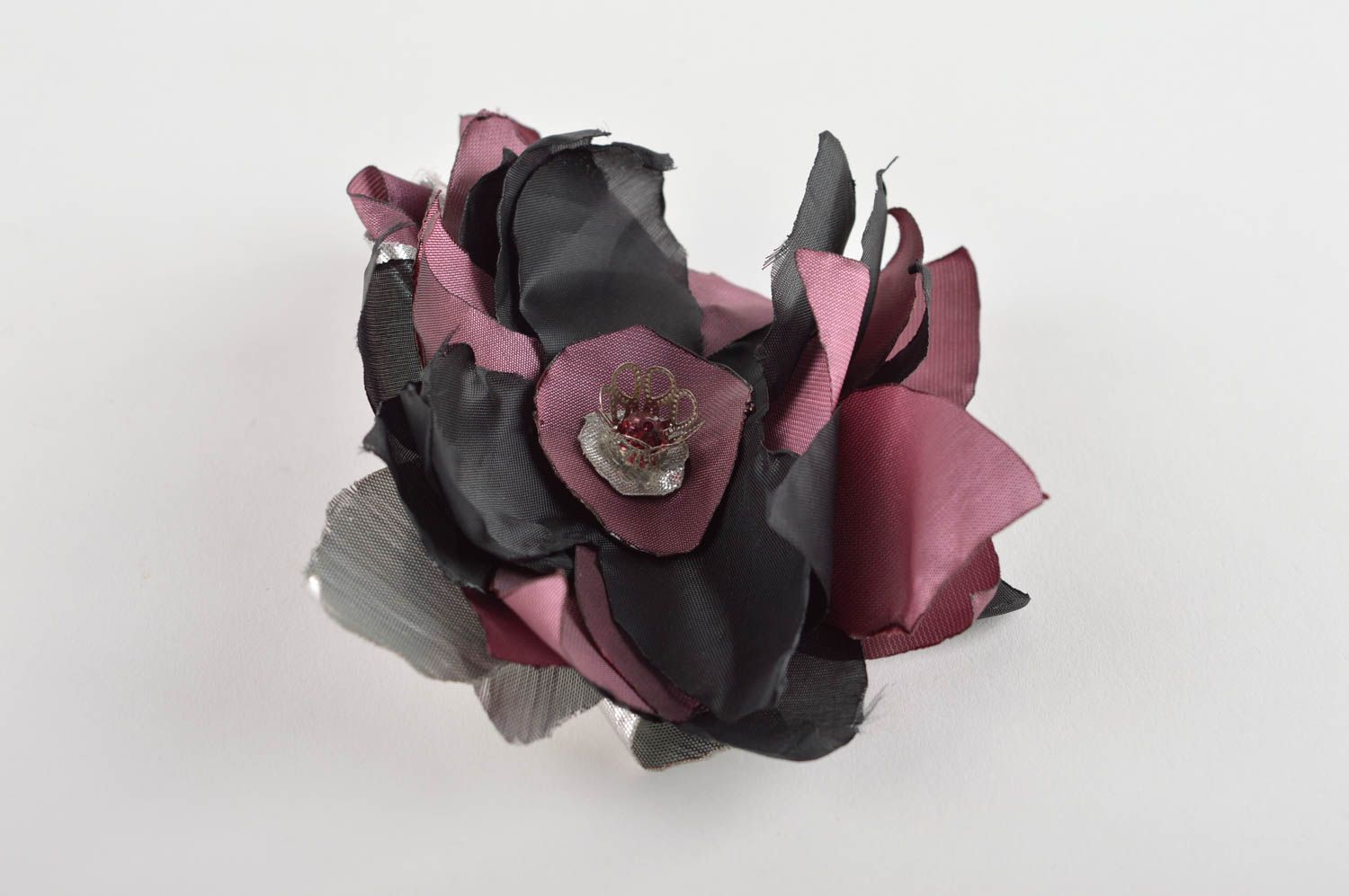 Handmade Blumen Brosche in Violett Designer Schmuck Accessoire für Frauen  foto 5