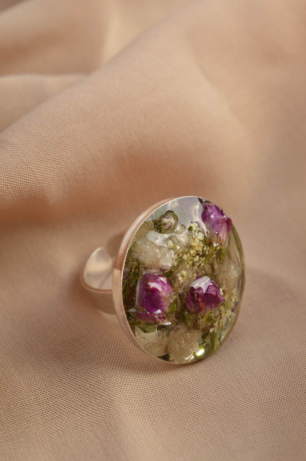 Кольцо ручной работы кольцо из эпоксидной смолы и цветов модное кольцо авторское фото 1