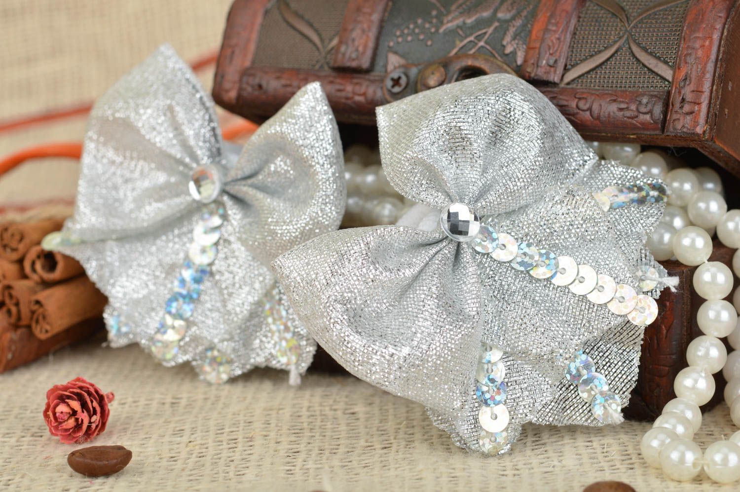 Set of handmade children's hair ties with silver colored bows with rhinestones photo 1