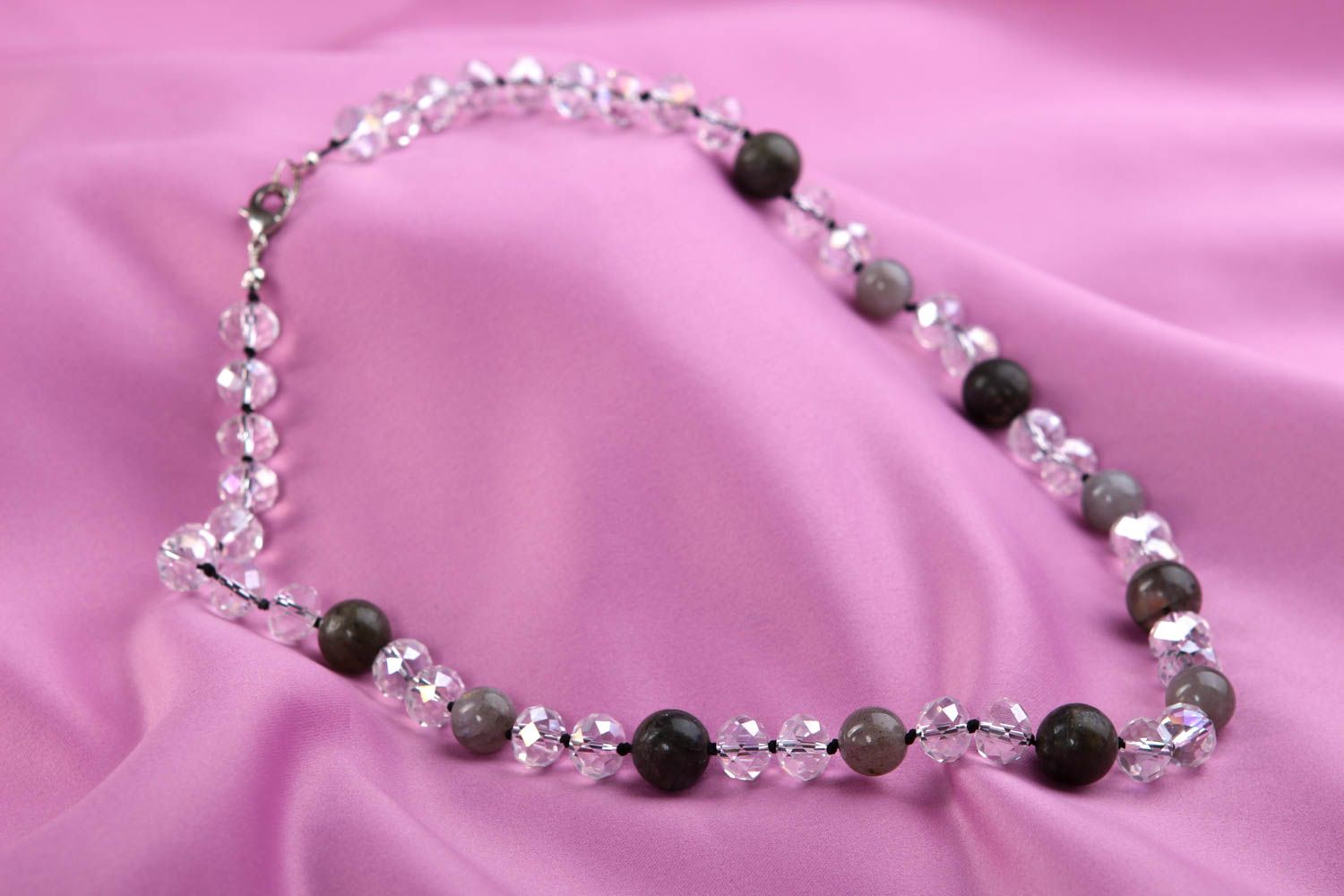 Halskette Frauen handgefertigt Damen Accessoire effektvoll Perlen Schmuck foto 1