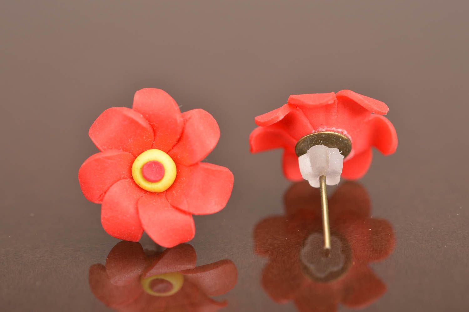 Beautiful molded polymer clay stud earrings in the shape of red flowers photo 3