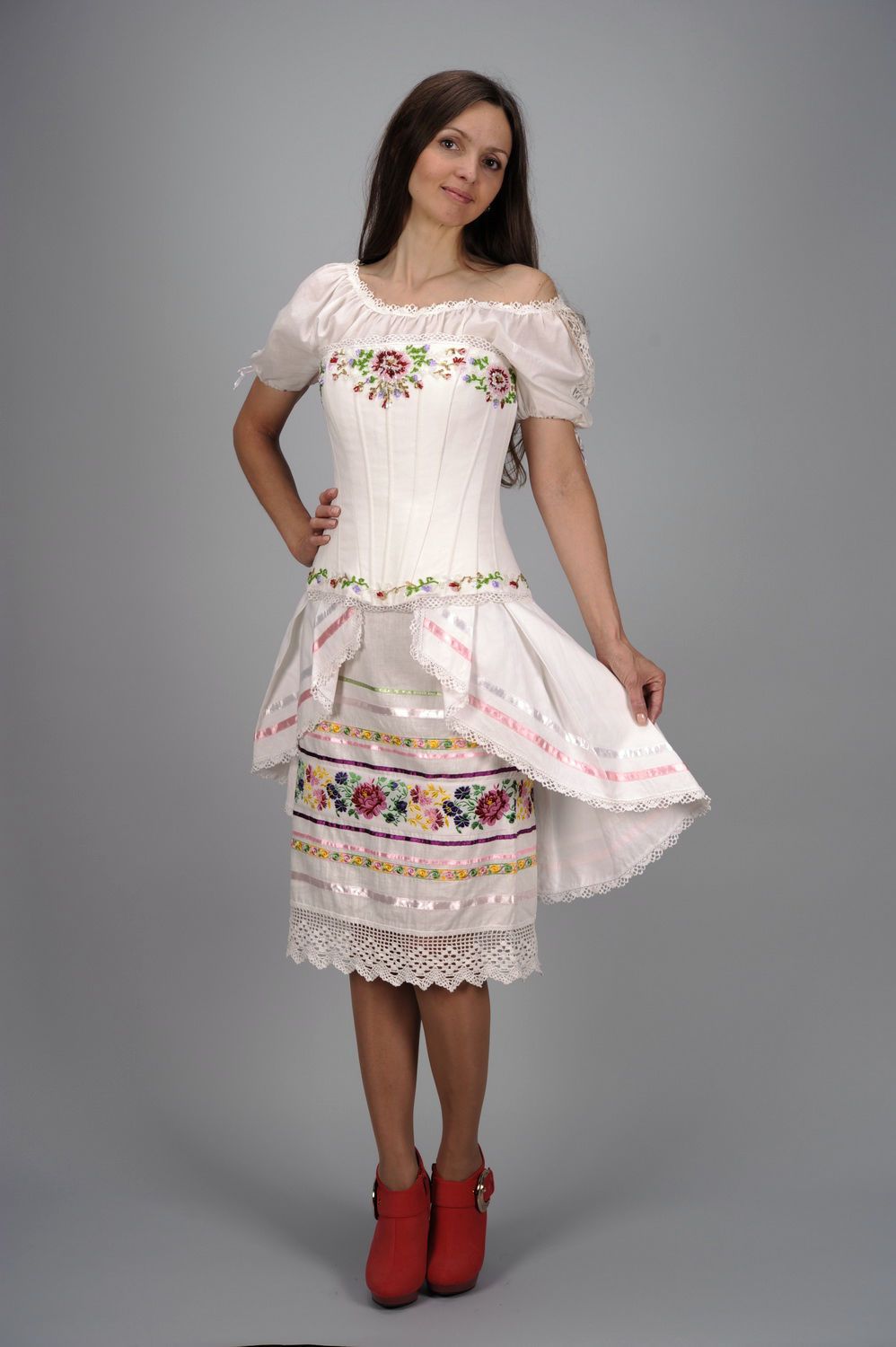 Ensemble blouse, corset, jupe en style ethnique photo 1