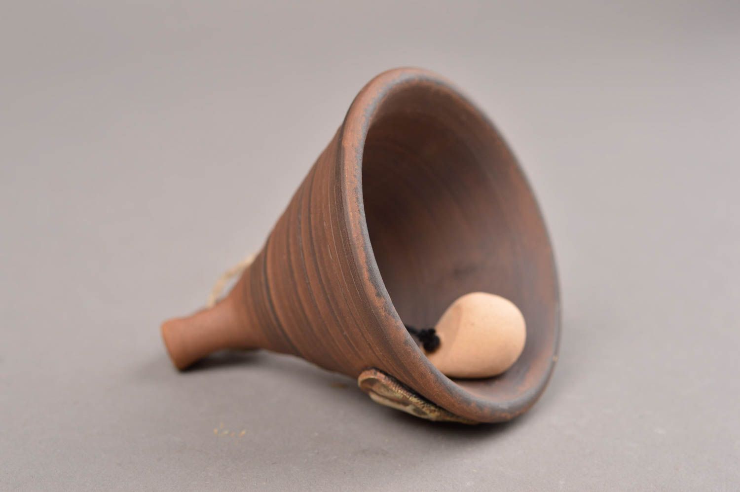Cloche à vent en céramique marron originale faite main avec cordelette en lin photo 8
