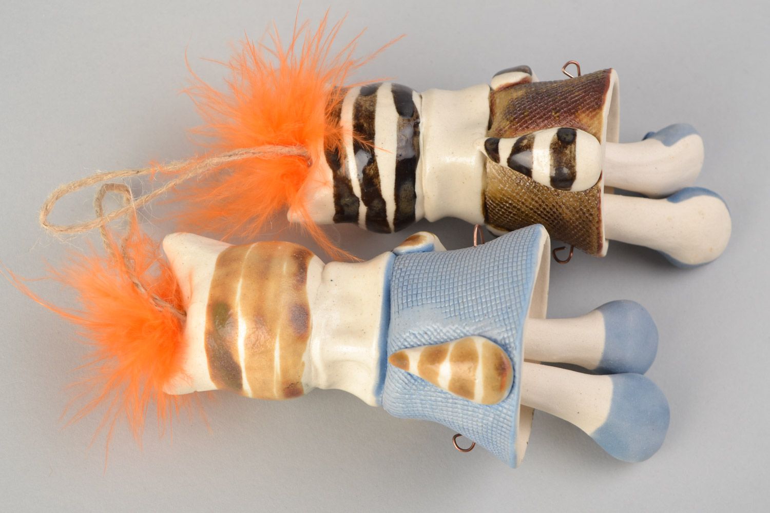 Глиняные колокольчики в виде котиков 2 штуки с росписью глазурью ручной работы фото 4