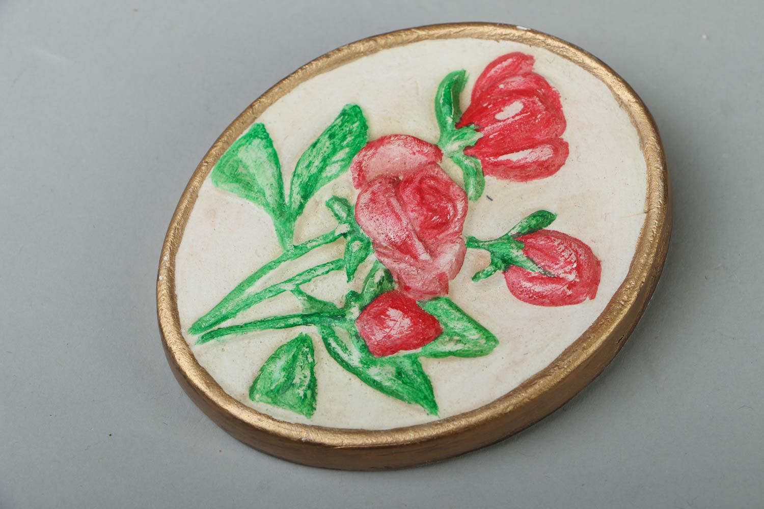 Plaster bas-relief Roses photo 1