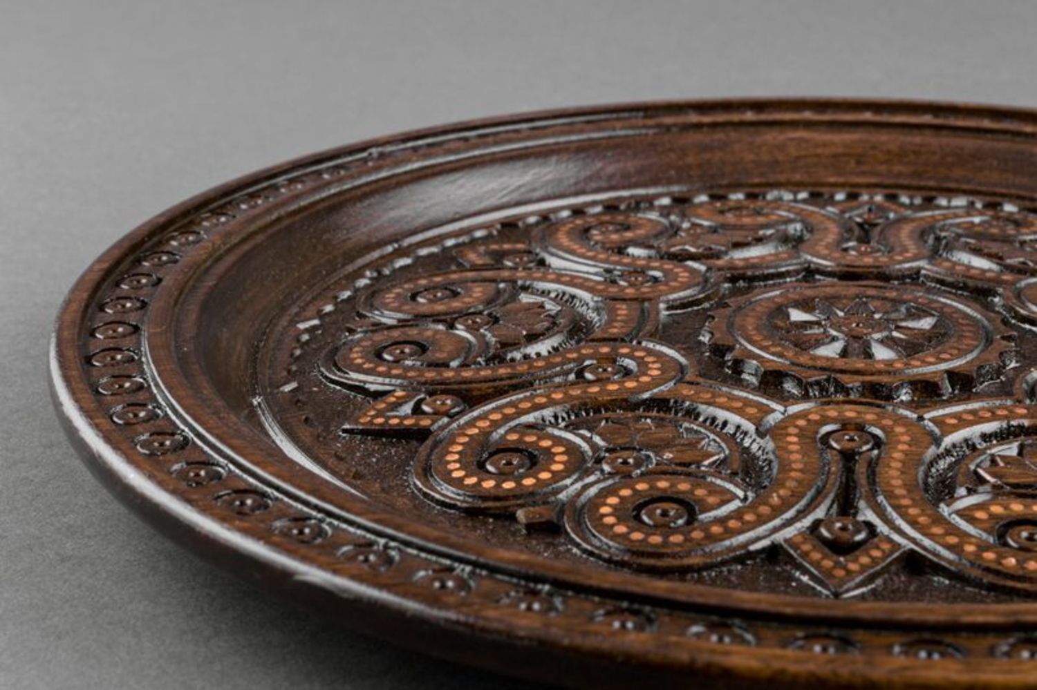 Decorative wooden plate  photo 2