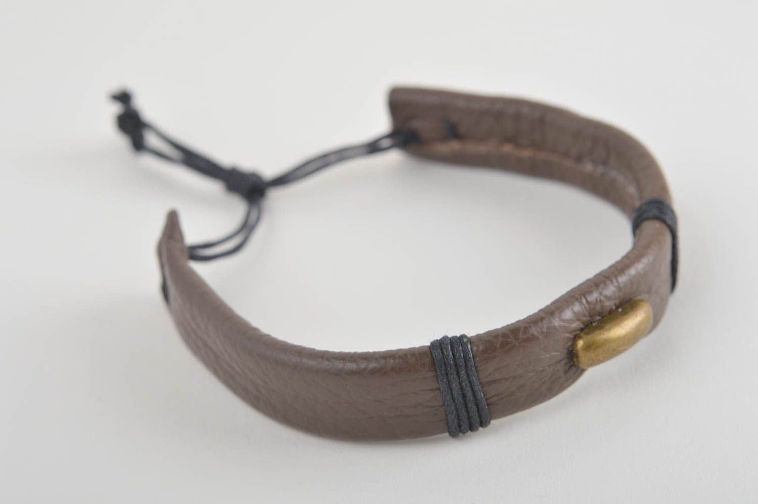 Pulsera hecha a mano accesorio de moda pulsera de cuero marrón estilosa  foto 2