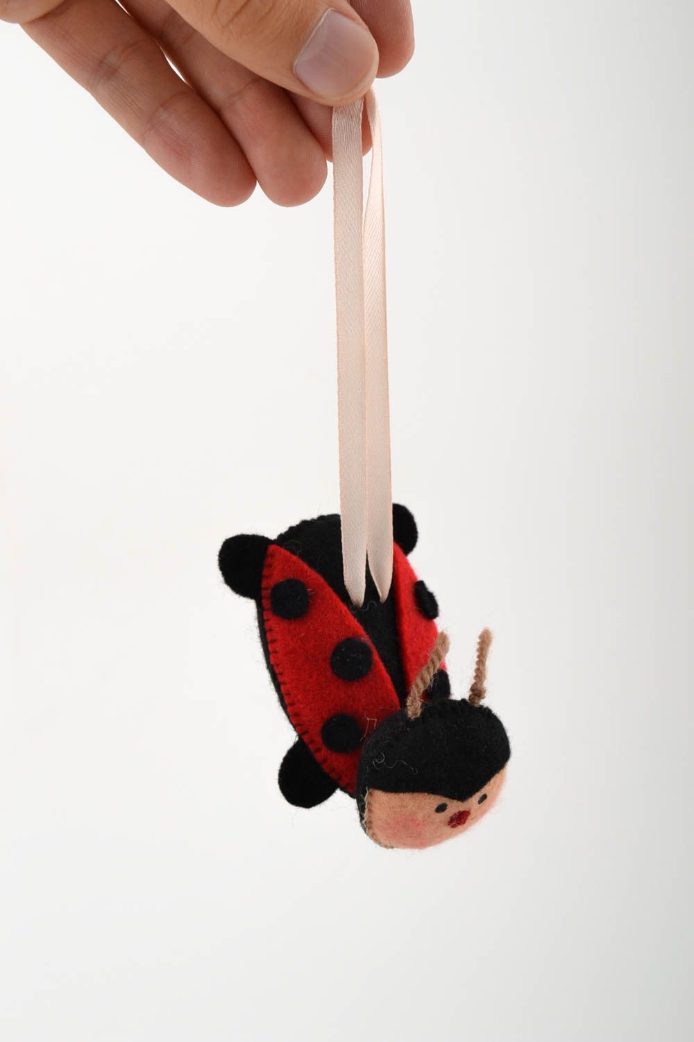 Colgante decorativo artesanal juguete de fieltro adorno para pared mariquita foto 3