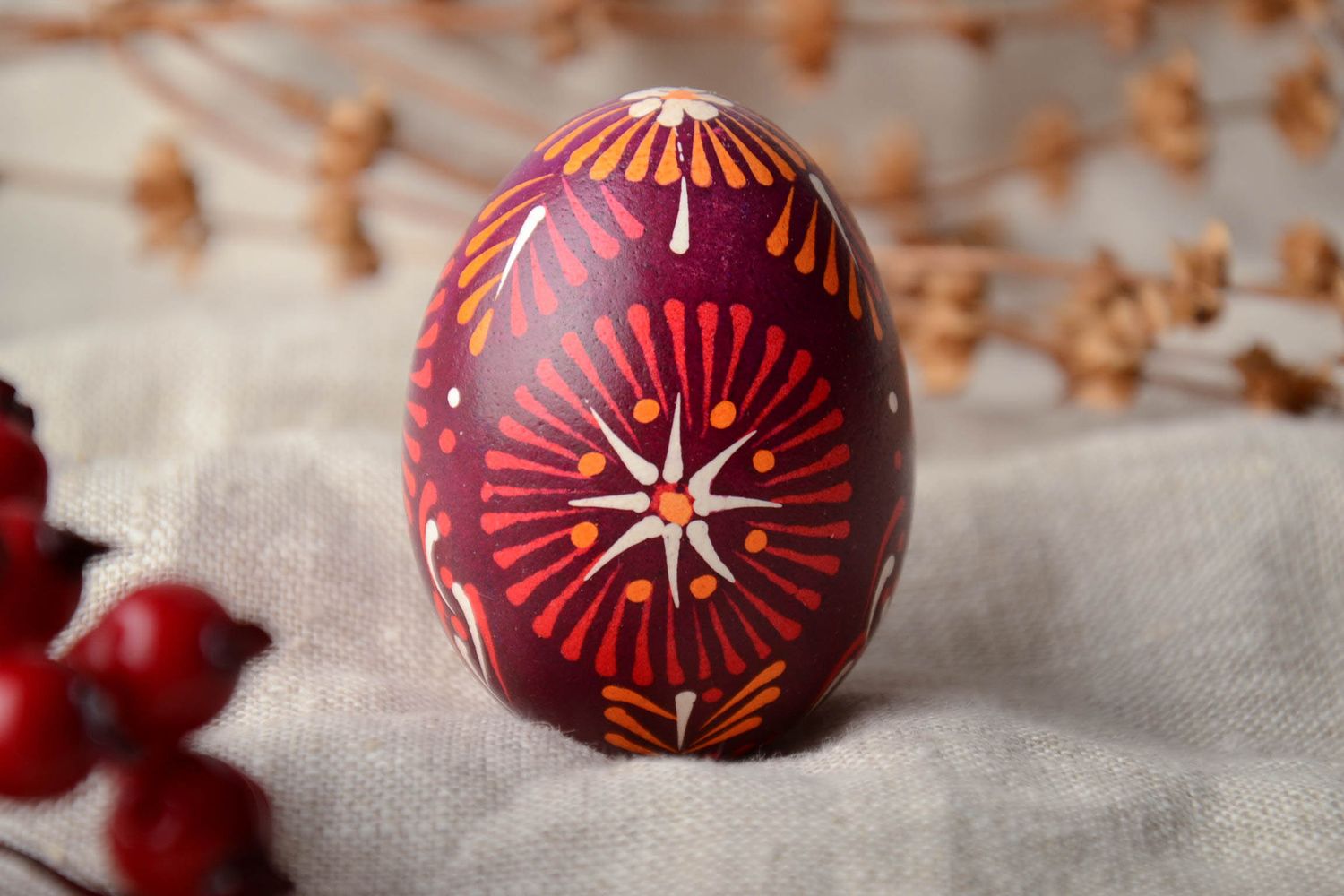 Handmade Easter egg with painting in Lemkiv style photo 1