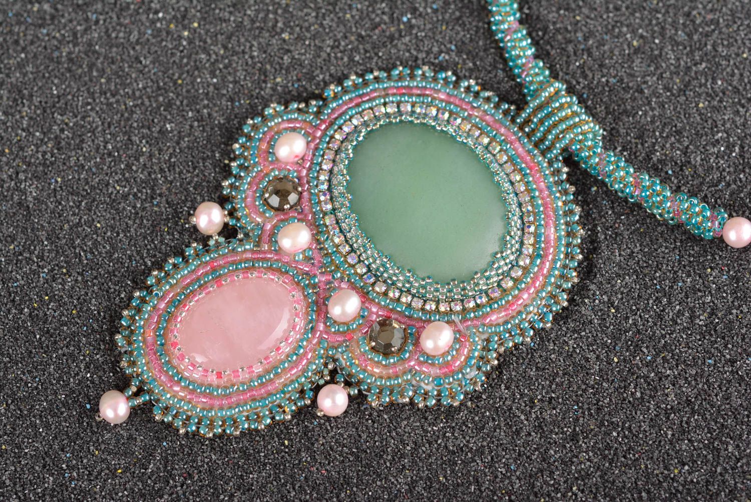 Collier perles de rocaille Bijou fait main quartz néphrite Accessoire femme photo 3