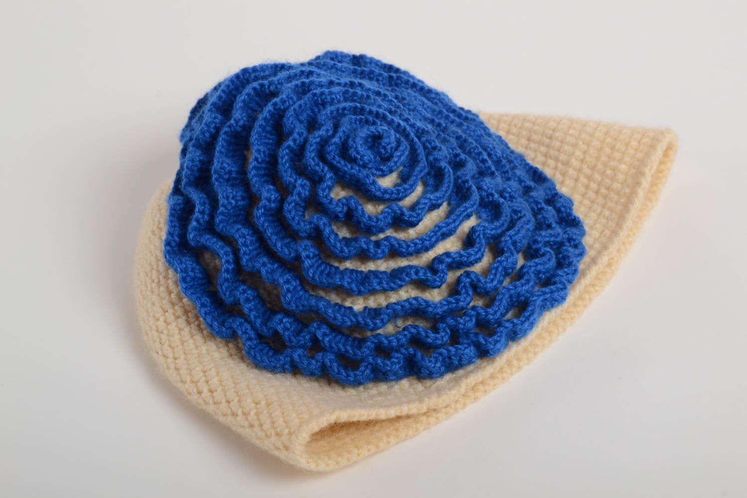 Bonnet tricot Accessoire d'hiver fait main design original Cadeau femme photo 5