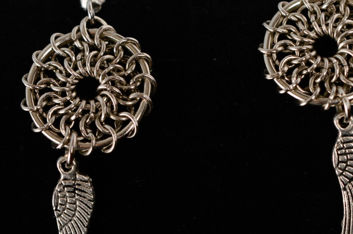 Handmade metal chainmaille earrings with pendant wings photo 4