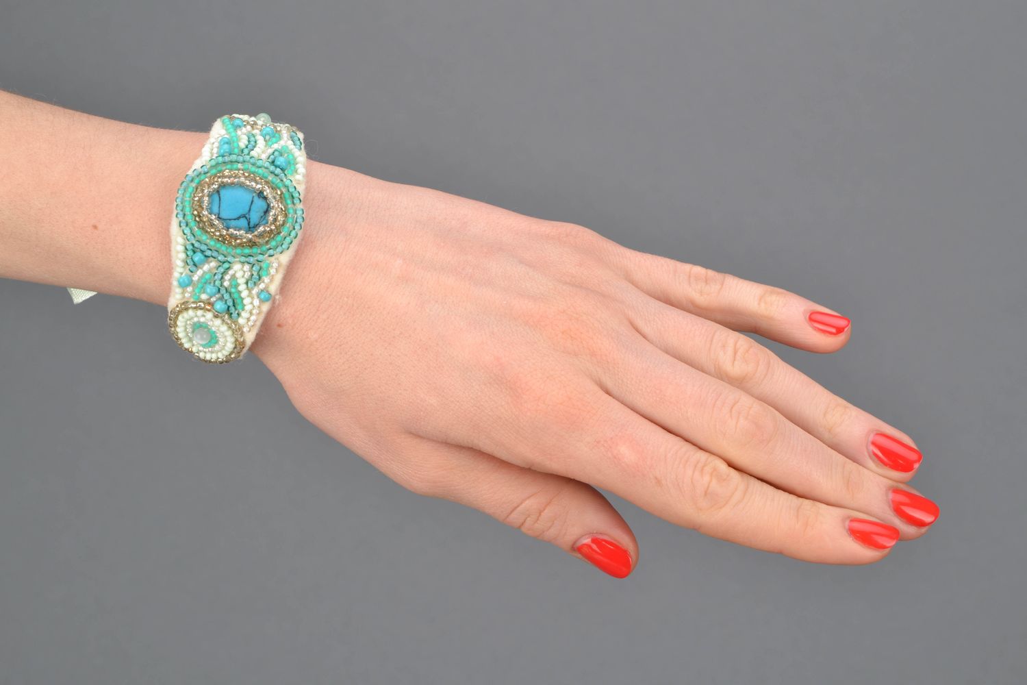 Handmade Armband mit Glasperlen und Türkis  foto 2