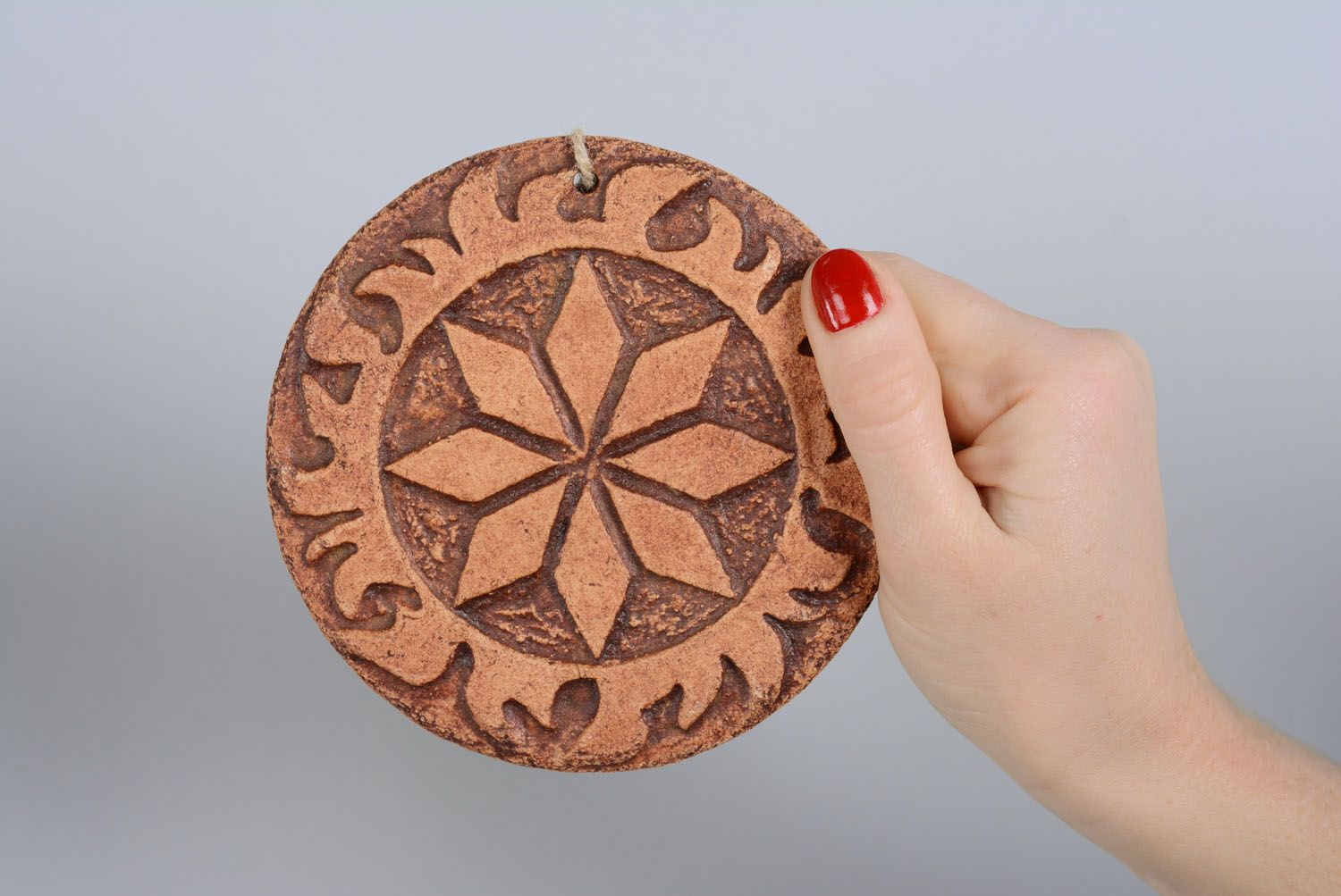 Amuleto de cerâmica de parede Alatyr feminino foto 3