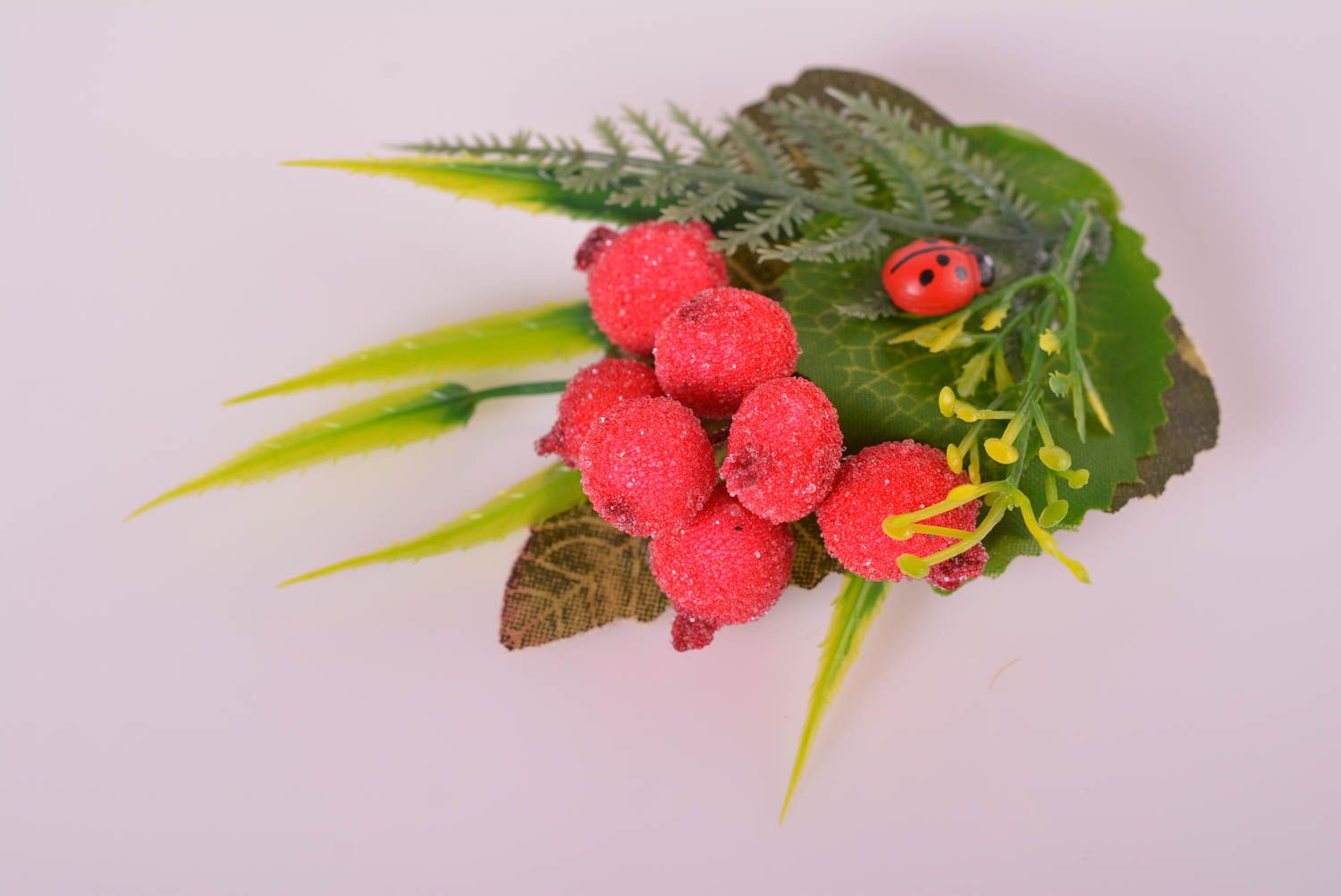 Красное украшение ручной работы заколка с цветком аксессуар для волос объемный фото 1