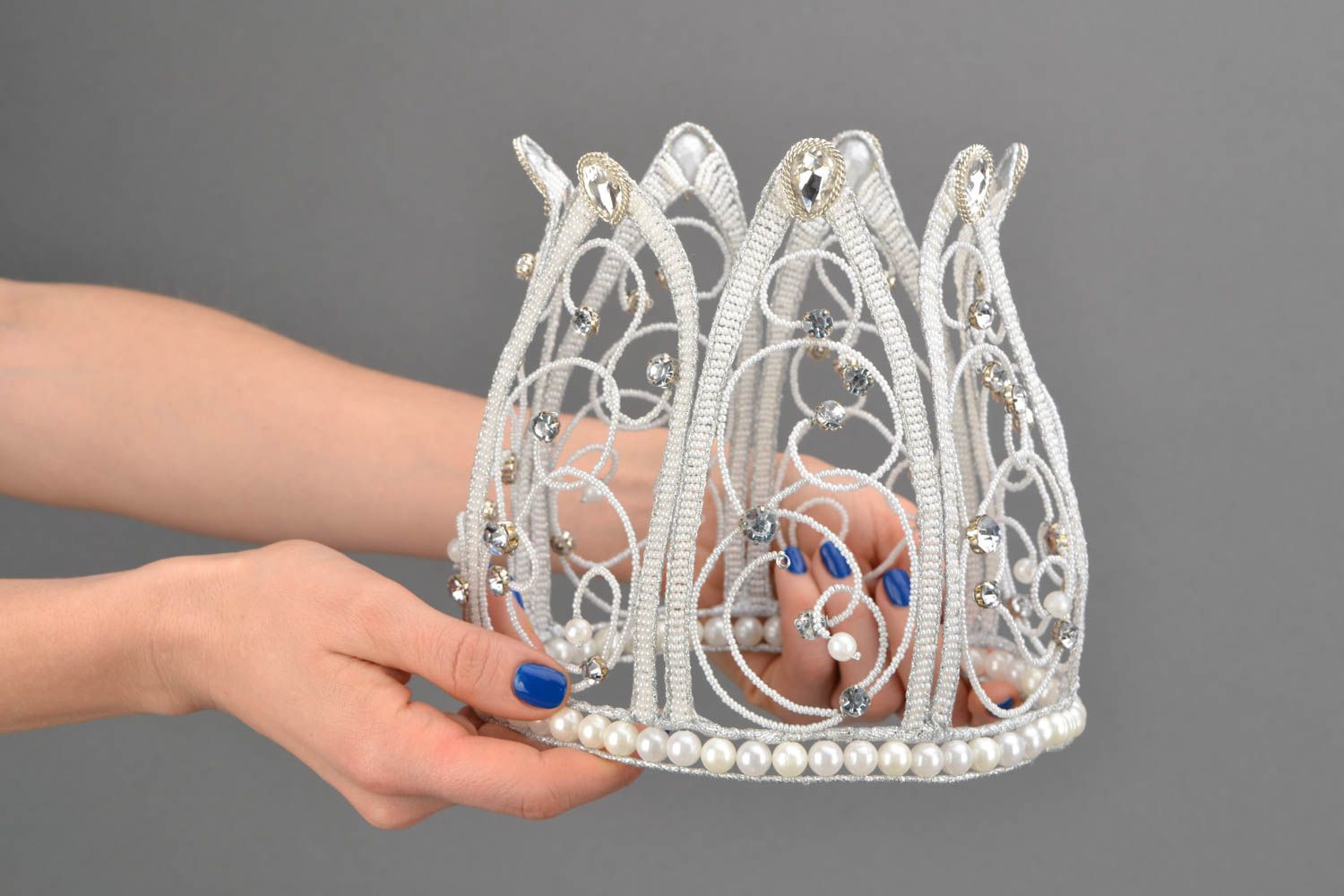Kopf Krone für Prinzessin aus Glasperlen foto 2