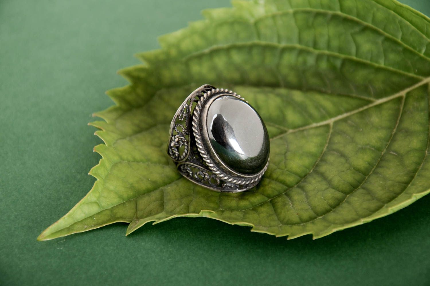 Женское кольцо ручной работы серебряное кольцо с гематитом серебряное украшение фото 2